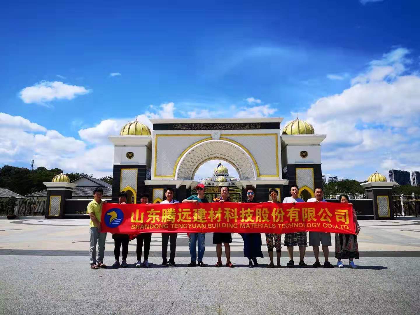 正值2019年春節到來之際，騰遠集團組織部分員工參加新加坡-馬來西亞-泰國為期一周的旅游